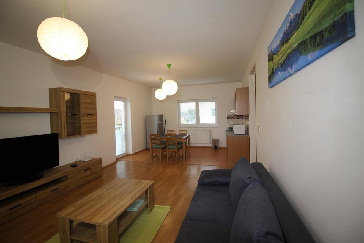 Apartman 502 Ruzindol Dış mekan fotoğraf