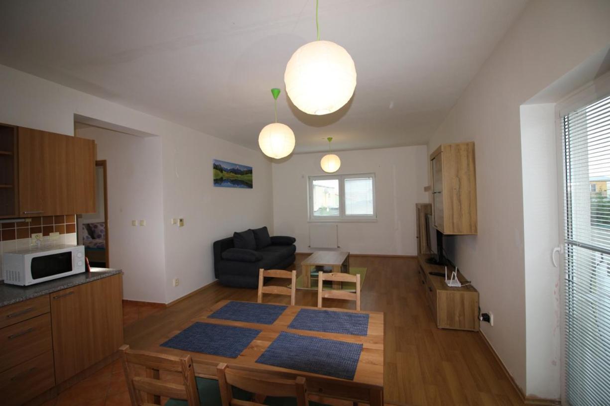 Apartman 502 Ruzindol Dış mekan fotoğraf